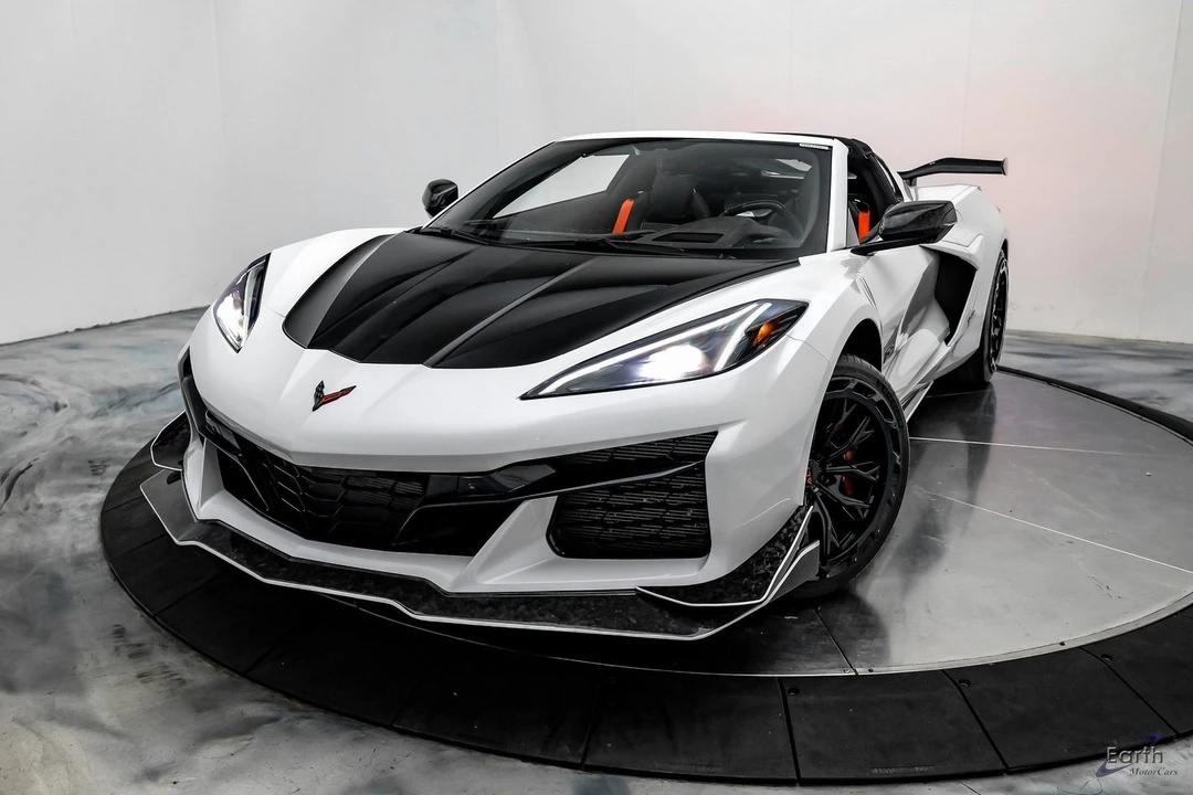 2023 Chevrolet Corvette C8 Z06 - Image 4 of 12