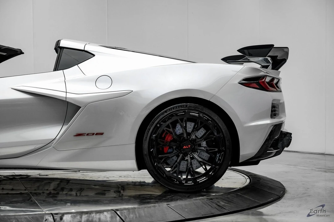 2023 Chevrolet Corvette C8 Z06 - Image 10 of 12