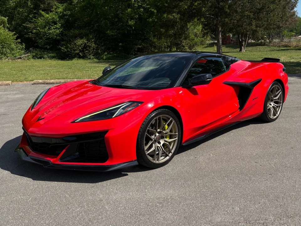 2023 Chevrolet Corvette C8 Z06 - Image 2 of 31