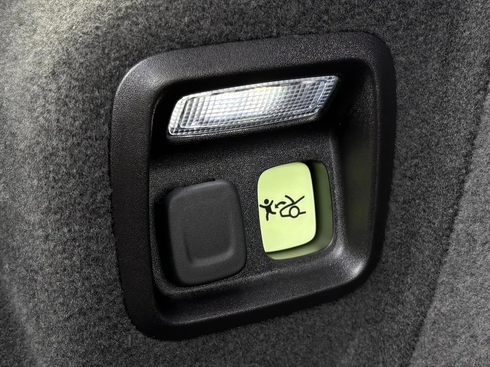 2023 Chevrolet Corvette C8 Z06 - Image 27 of 31