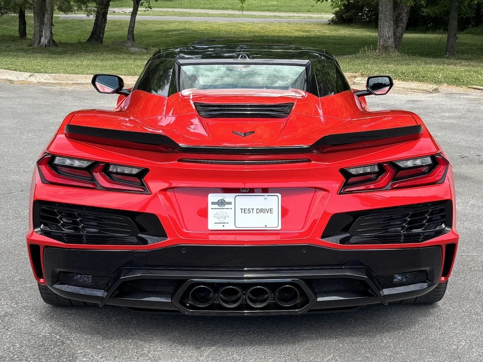 2023 Chevrolet Corvette C8 Z06 - Image 7 of 31