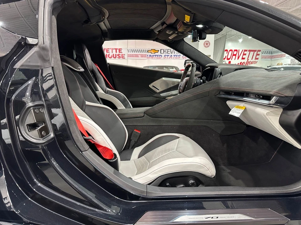 2023 Chevrolet Corvette C8 Z06 - Image 10 of 21