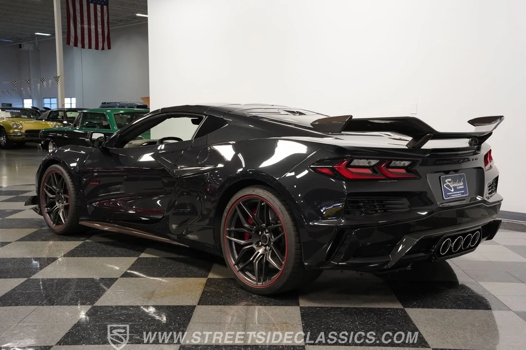2023 Chevrolet Corvette C8 Z06 - Image 10 of 12