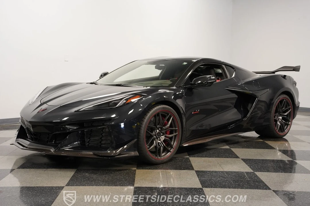2023 Chevrolet Corvette C8 Z06 - Image 6 of 12