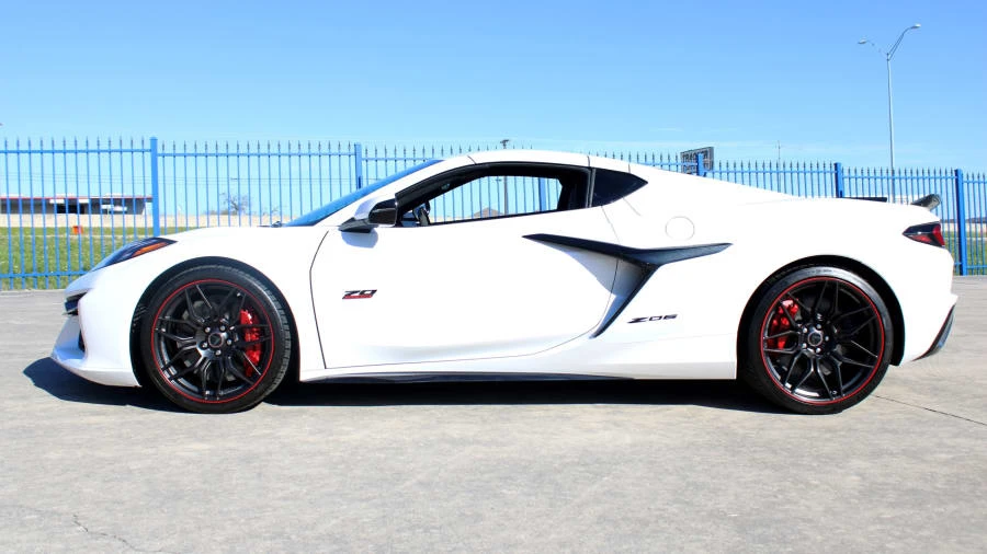 2023 Chevrolet Corvette C8 Z06 - Image 2 of 16