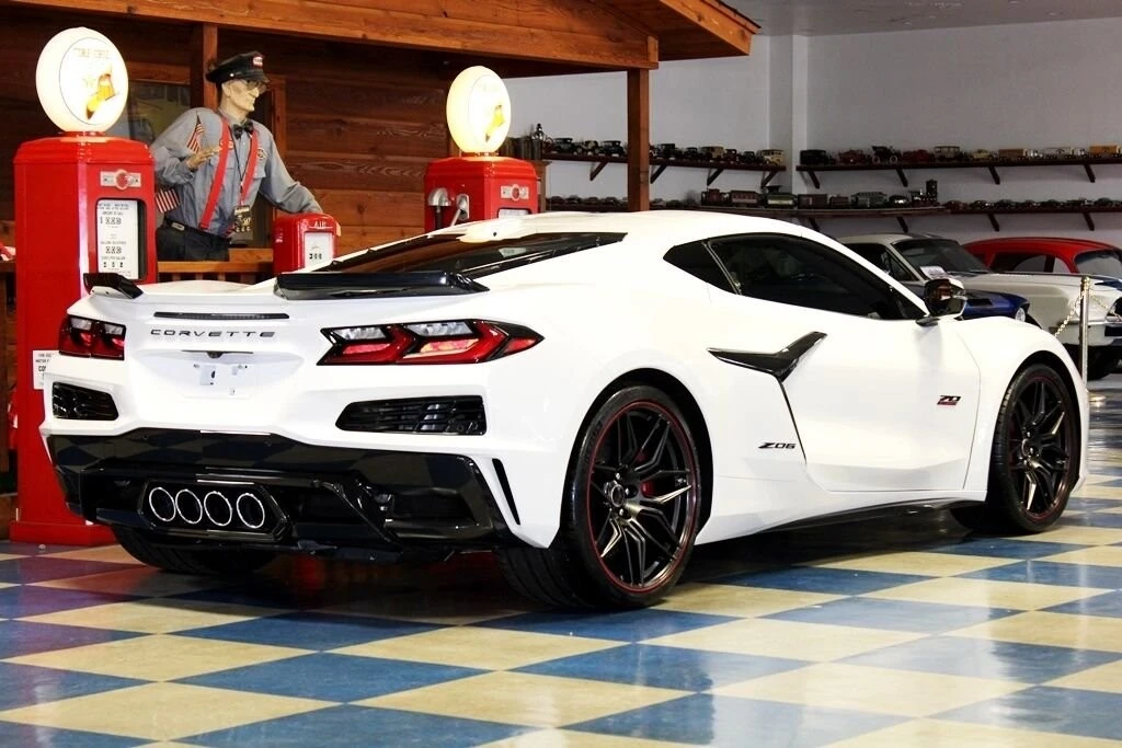 2023 Chevrolet Corvette C8 Z06 - Image 11 of 12