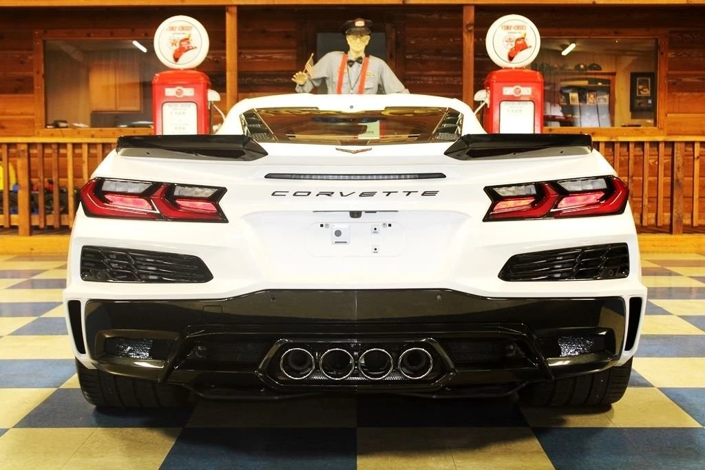 2023 Chevrolet Corvette C8 Z06 - Image 16 of 31