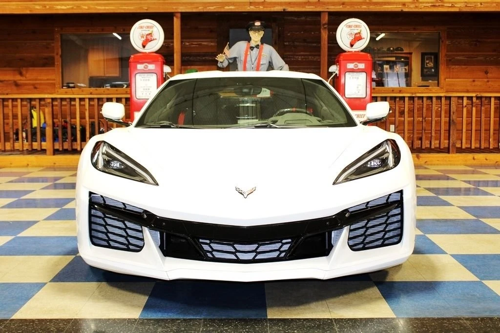 2023 Chevrolet Corvette C8 Z06 - Image 15 of 31