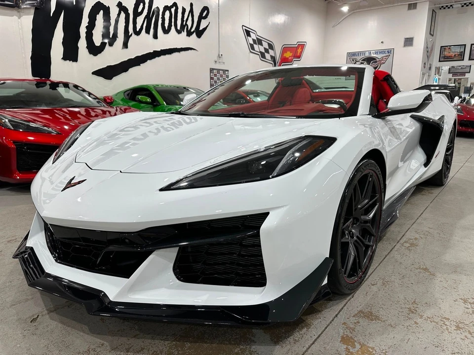 2023 Chevrolet Corvette C8 Z06 - Image 18 of 21