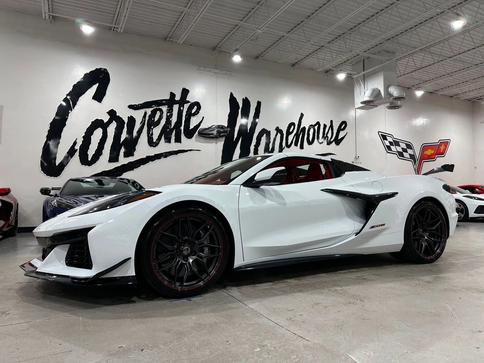 2023 Chevrolet Corvette C8 Z06 - Image 14 of 21