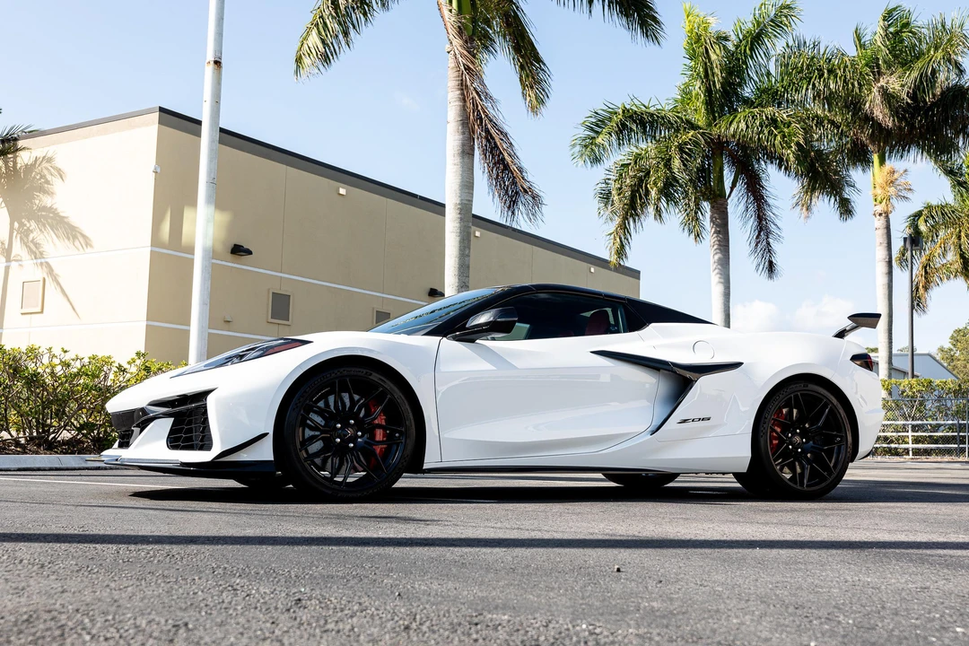 2023 Chevrolet Corvette C8 Z06 - Image 19 of 31