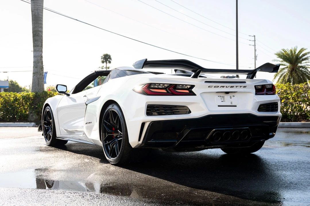 2023 Chevrolet Corvette C8 Z06 - Image 11 of 31