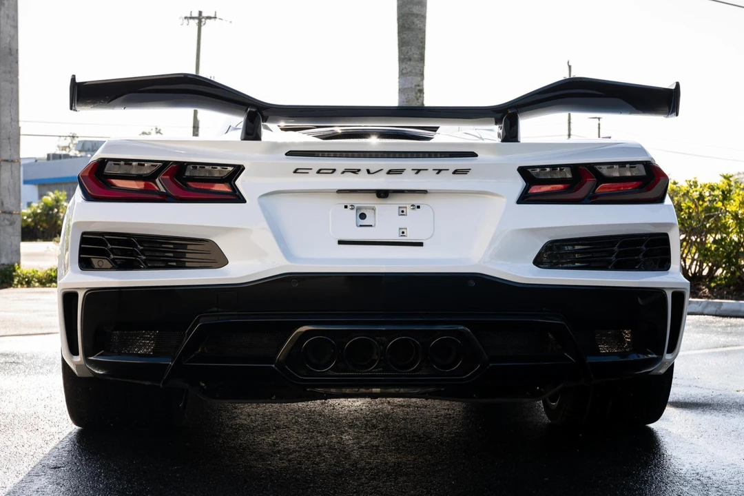 2023 Chevrolet Corvette C8 Z06 - Image 5 of 31