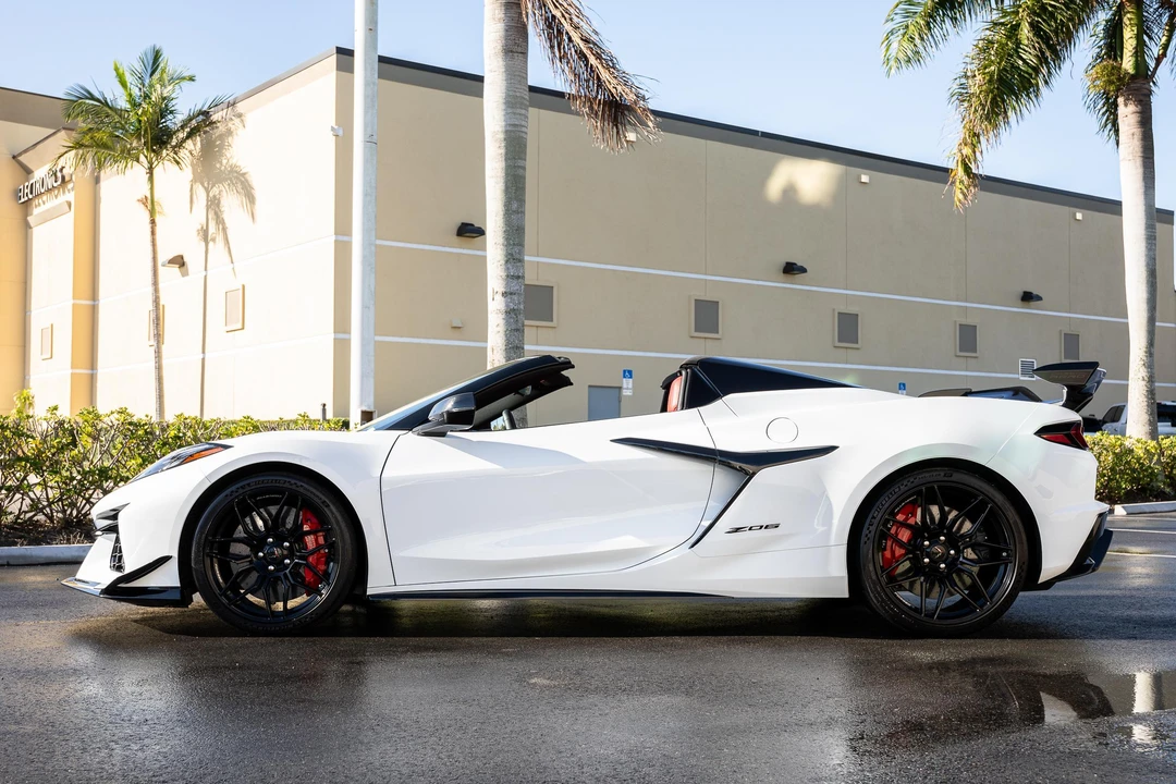 2023 Chevrolet Corvette C8 Z06 - Image 10 of 31
