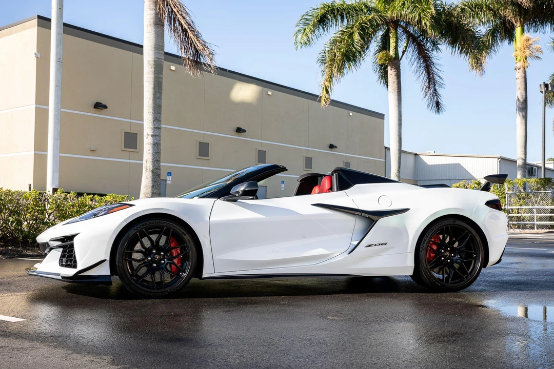 2023 Chevrolet Corvette C8 Z06 - Image 9 of 31