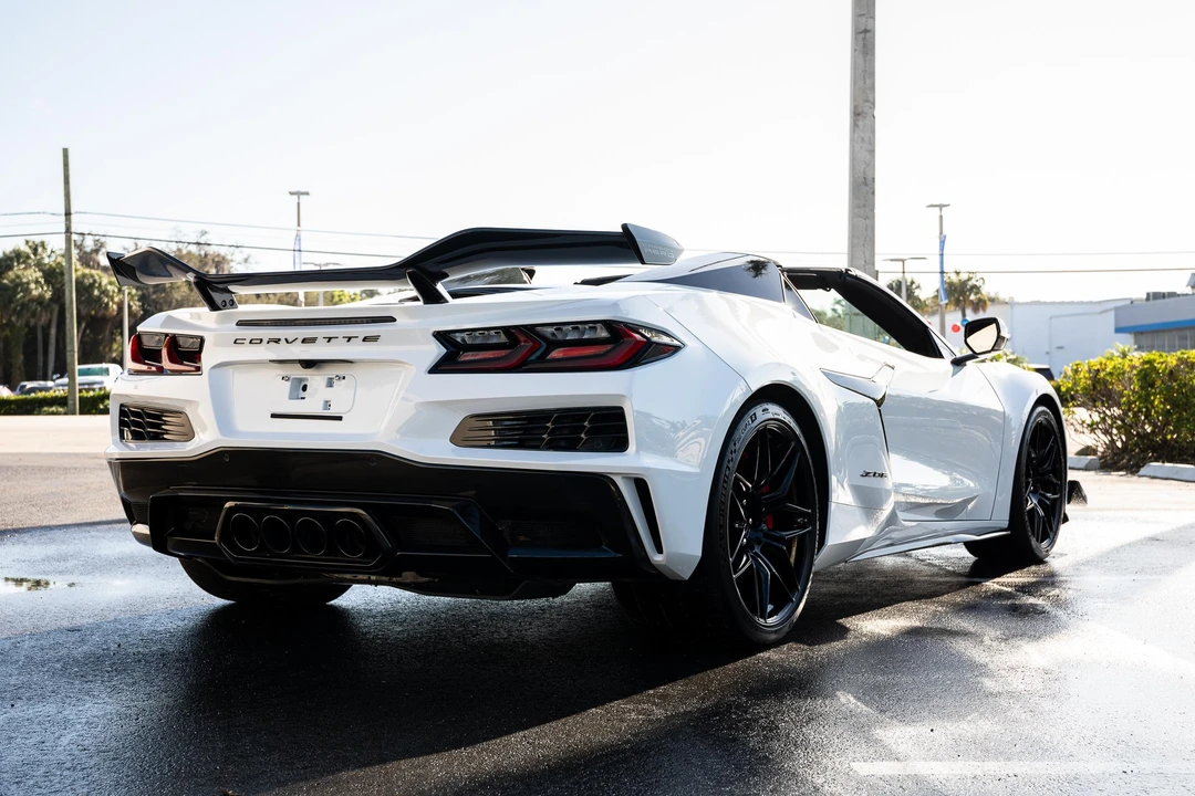 2023 Chevrolet Corvette C8 Z06 - Image 12 of 31