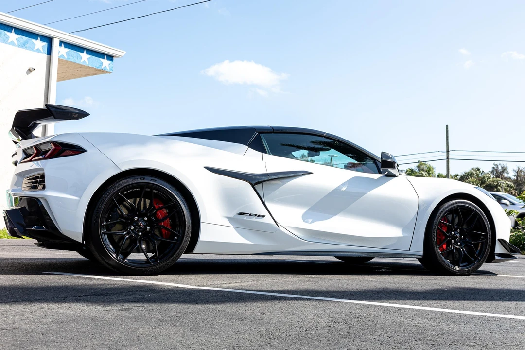 2023 Chevrolet Corvette C8 Z06 - Image 25 of 31