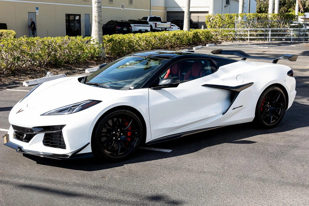 2023 Chevrolet Corvette C8 Z06 - Image 18 of 31