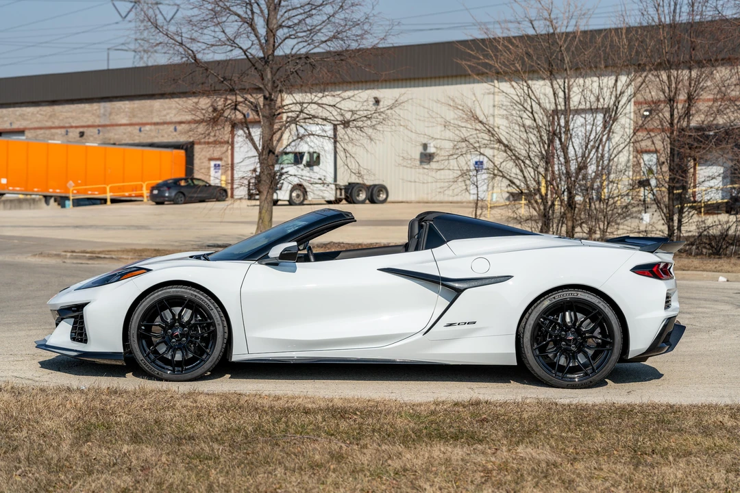 2023 Chevrolet Corvette C8 Z06 - Image 6 of 31
