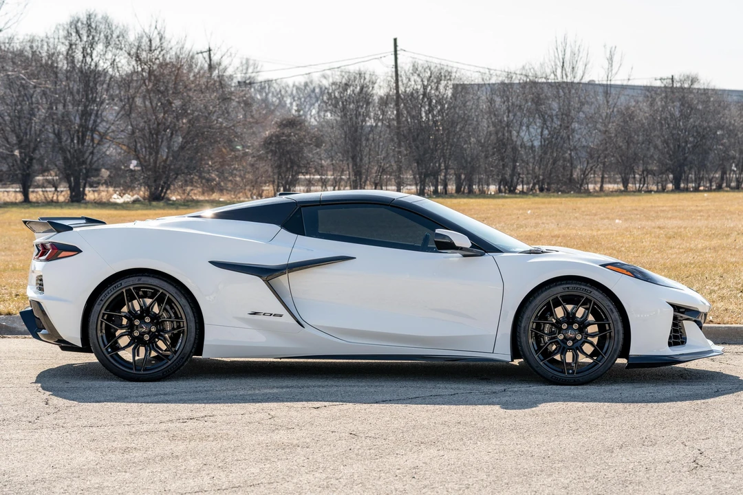 2023 Chevrolet Corvette C8 Z06 - Image 3 of 31