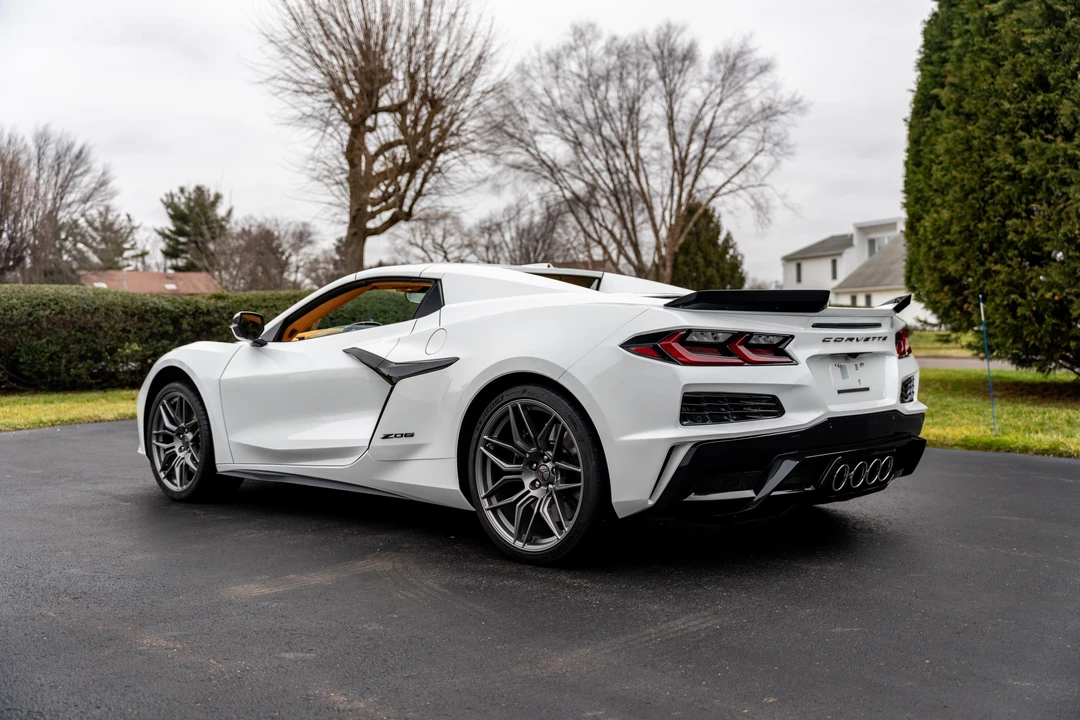 2023 Chevrolet Corvette C8 Z06 - Image 10 of 31