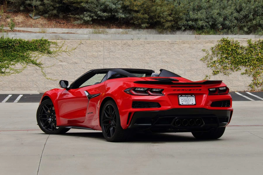 2023 Chevrolet Corvette C8 Z06 - Image 17 of 31