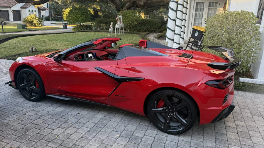 2023 Chevrolet Corvette C8 Z06 - Image 2 of 15