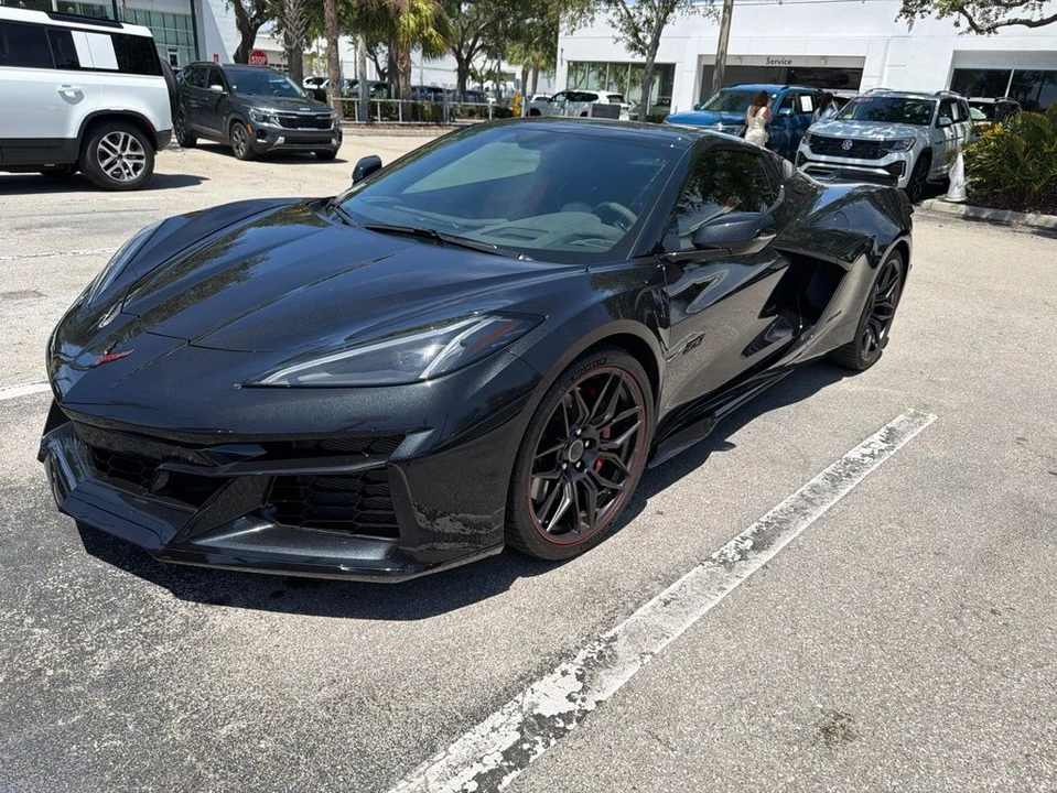 2023 Chevrolet Corvette C8 Z06 - Image 3 of 16