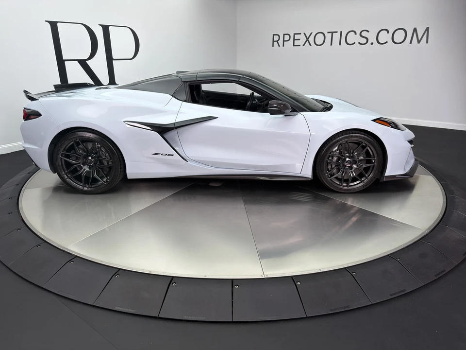 2023 Chevrolet Corvette C8 Z06 - Image 15 of 24