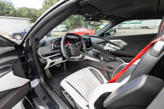 2023 Chevrolet Corvette C8 Z06 - Image 18 of 21