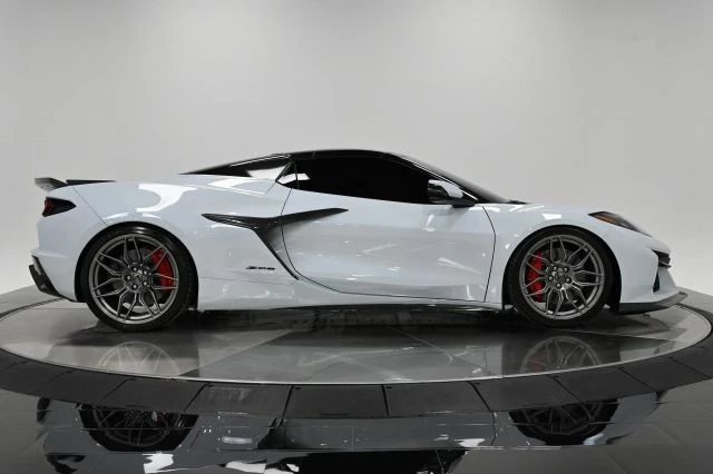 2023 Chevrolet Corvette C8 Z06 - Image 11 of 21
