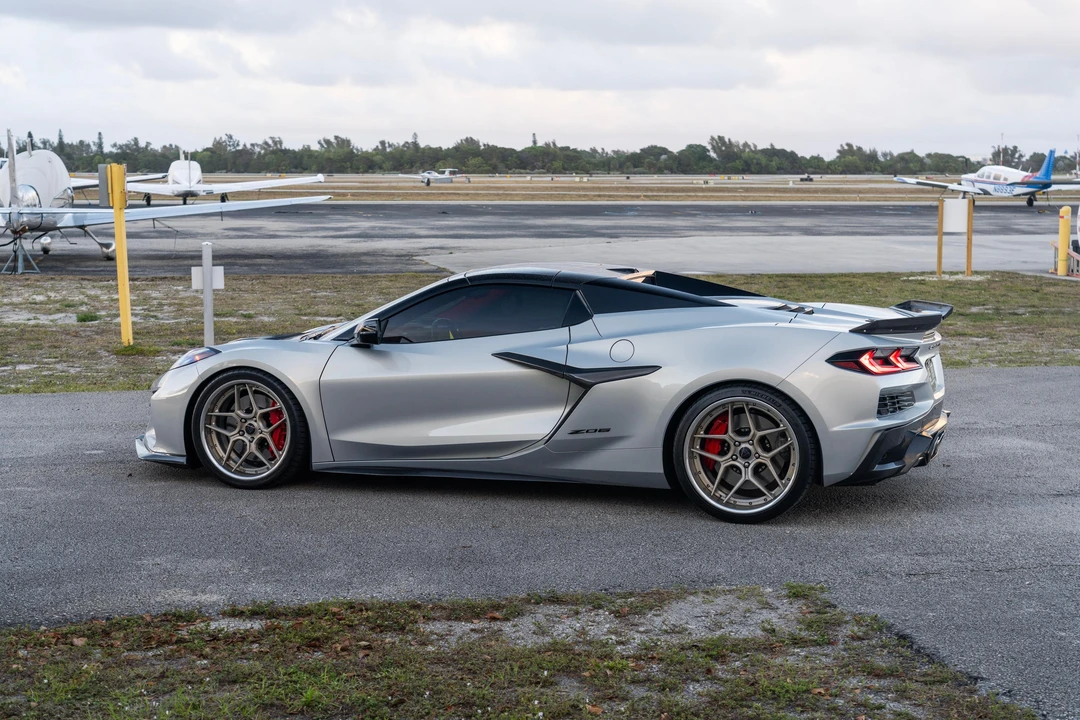 2023 Chevrolet Corvette C8 Z06 - Image 8 of 31
