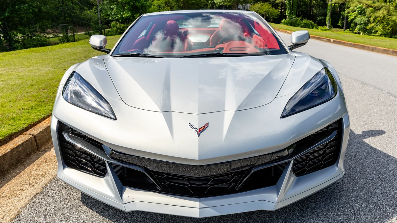 2023 Chevrolet Corvette C8 Z06 - Image 2 of 31