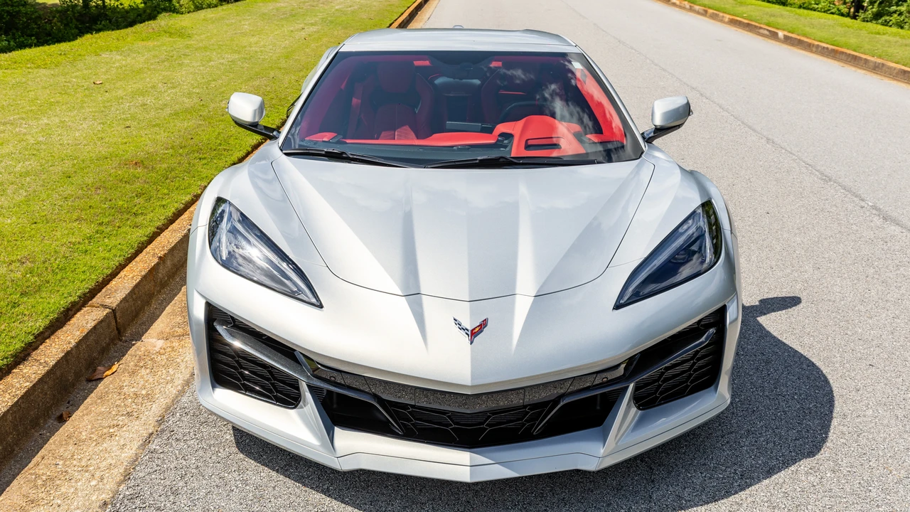 2023 Chevrolet Corvette C8 Z06 - Image 8 of 31