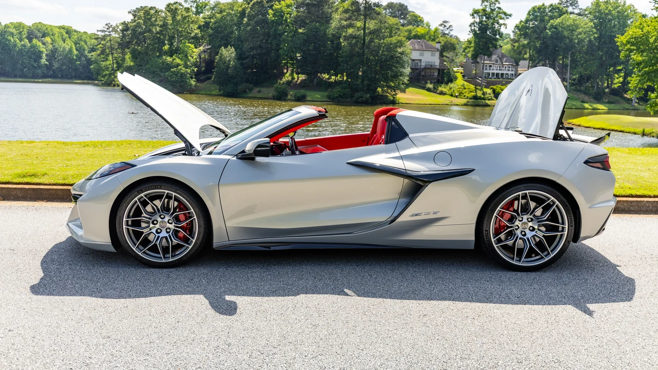 2023 Chevrolet Corvette C8 Z06 - Image 16 of 31