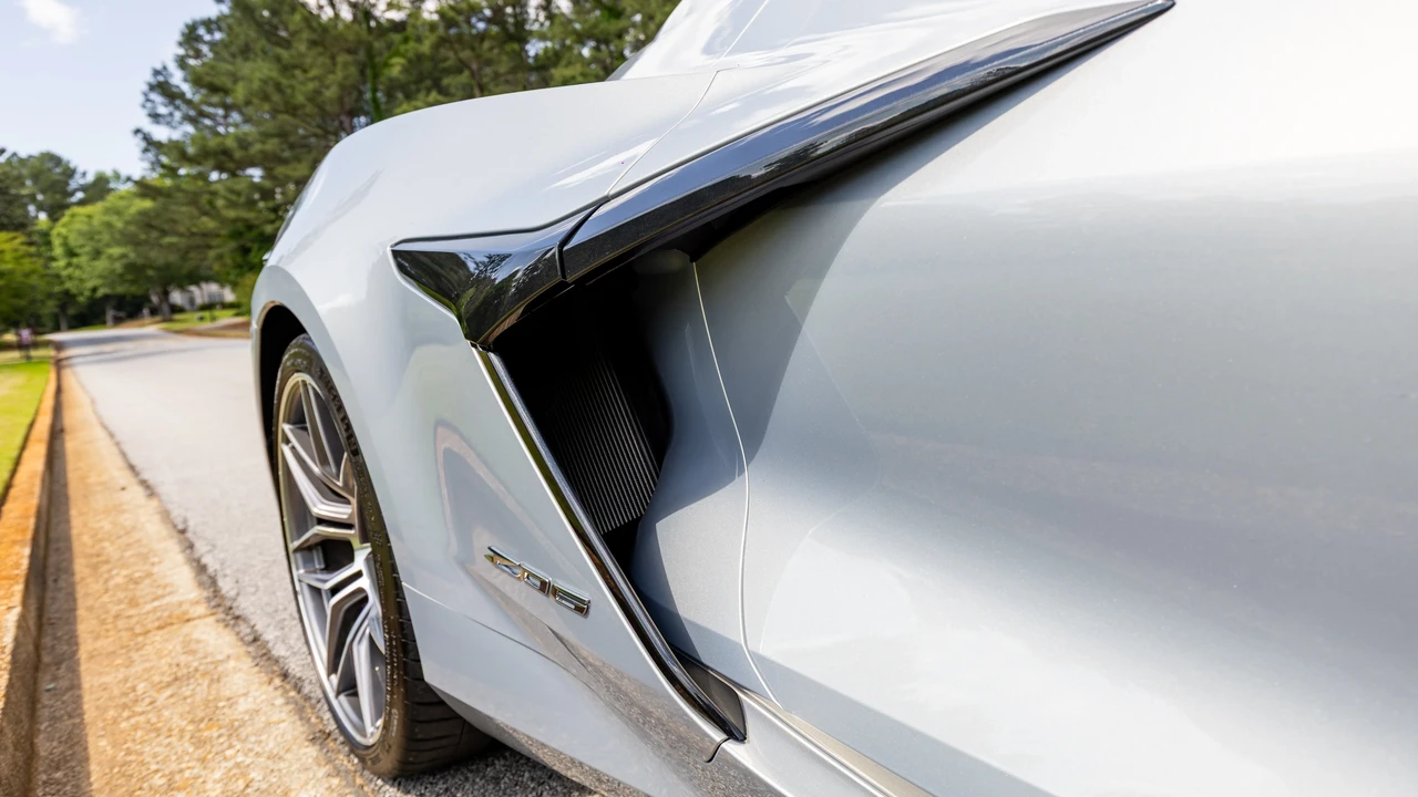 2023 Chevrolet Corvette C8 Z06 - Image 30 of 31