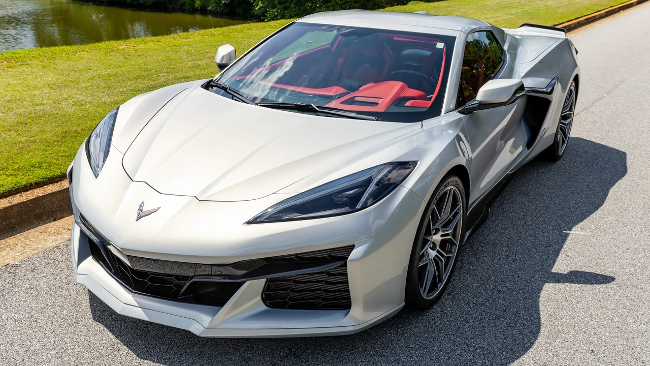 2023 Chevrolet Corvette C8 Z06 - Image 15 of 31