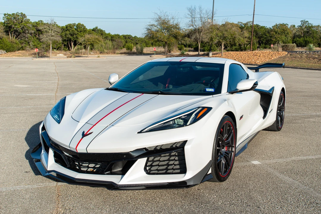 2023 Chevrolet Corvette C8 Z06 - Image 10 of 31