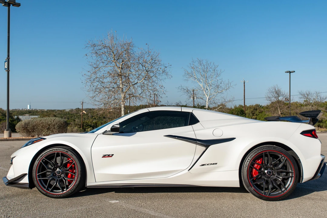 2023 Chevrolet Corvette C8 Z06 - Image 11 of 31