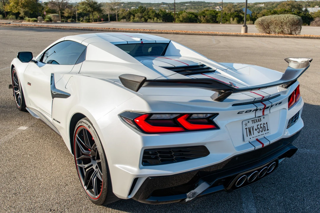 2023 Chevrolet Corvette C8 Z06 - Image 12 of 31