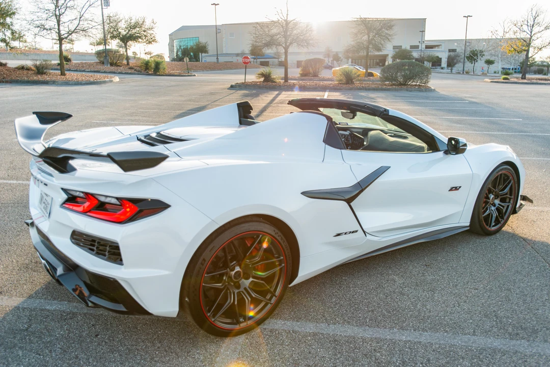 2023 Chevrolet Corvette C8 Z06 - Image 6 of 31
