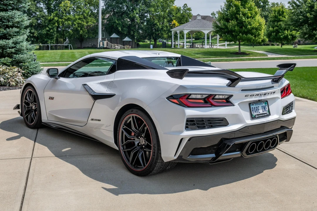2023 Chevrolet Corvette C8 Z06 - Image 4 of 31