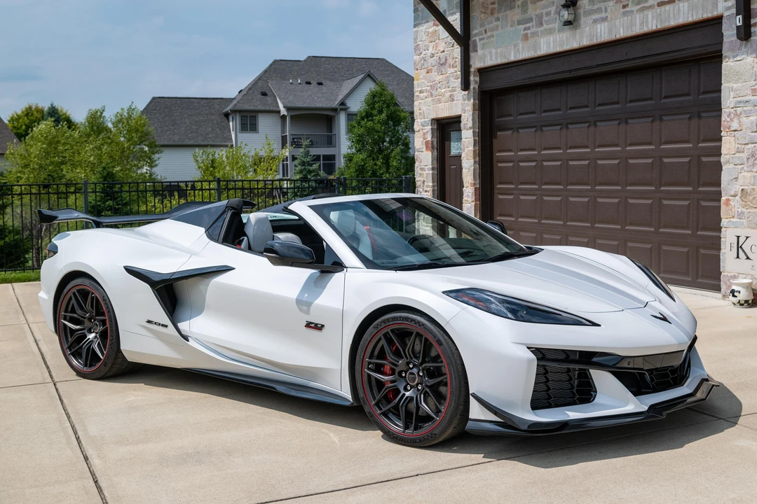 2023 Chevrolet Corvette C8 Z06 - Image 10 of 31