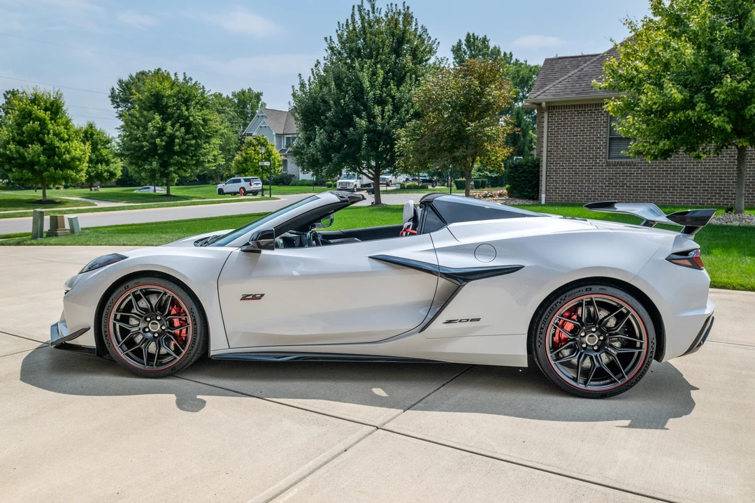 2023 Chevrolet Corvette C8 Z06 - Image 6 of 31