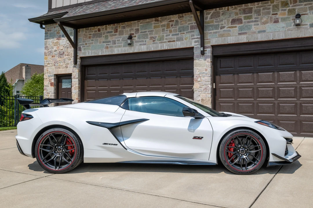 2023 Chevrolet Corvette C8 Z06 - Image 3 of 31