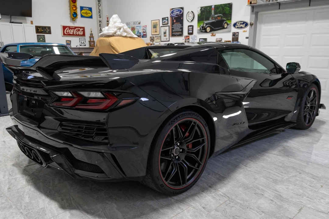 2023 Chevrolet Corvette C8 Z06 - Image 4 of 31