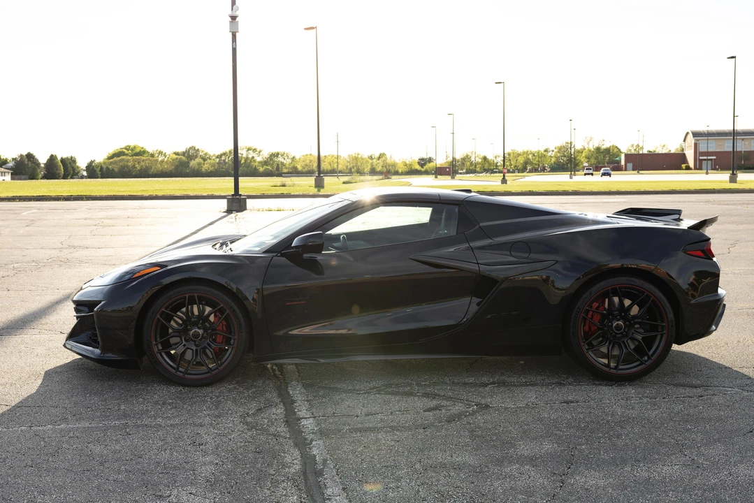 2023 Chevrolet Corvette C8 Z06 - Image 17 of 31