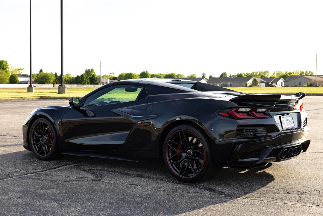 2023 Chevrolet Corvette C8 Z06 - Image 18 of 31