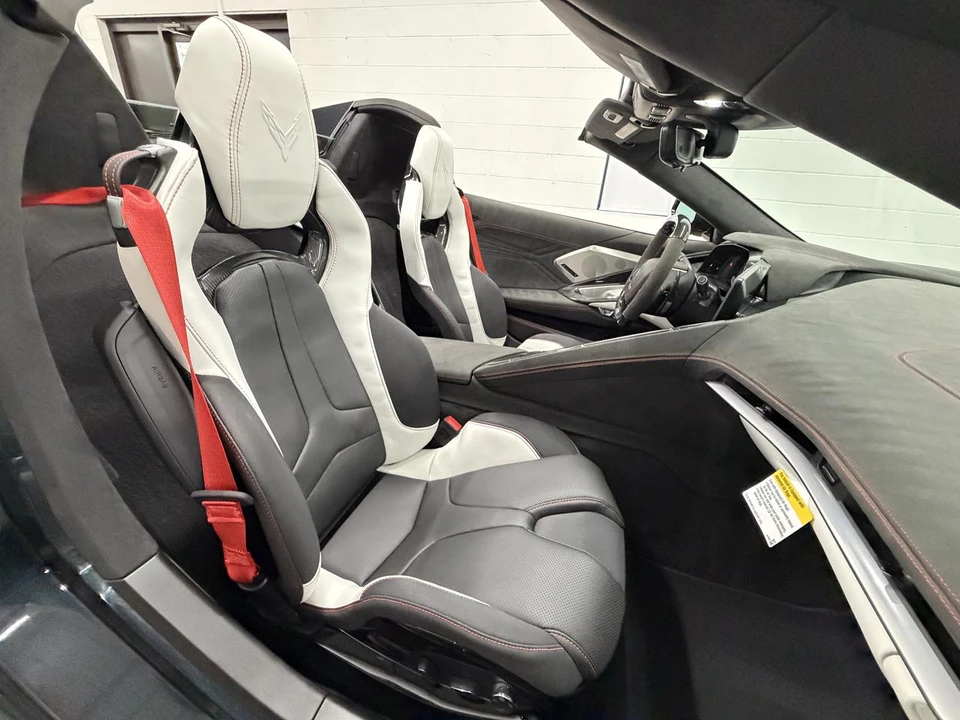2023 Chevrolet Corvette C8 Z06 - Image 19 of 28