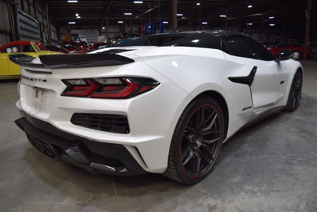 2023 Chevrolet Corvette C8 Z06 - Image 10 of 12